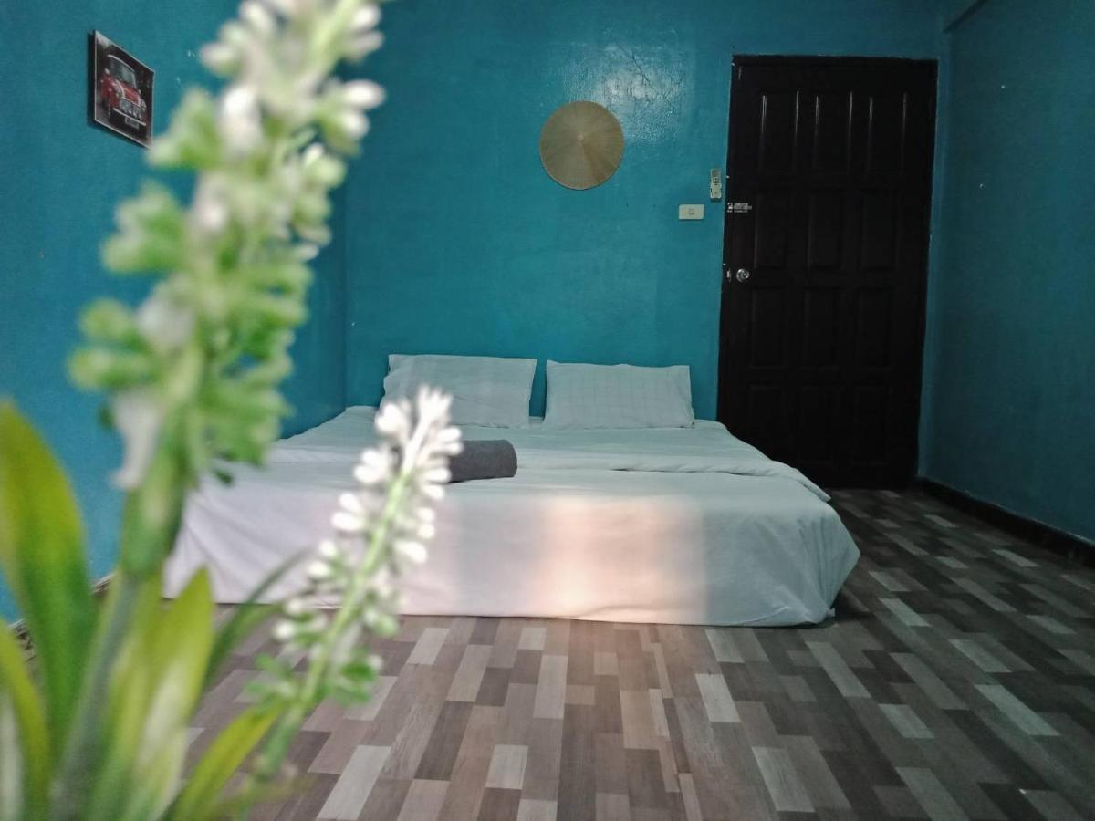 Отель The Chiang Mai Walkers Экстерьер фото